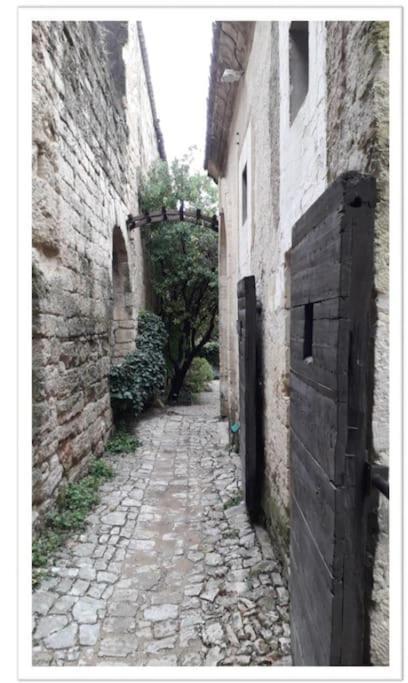 Charming Small House Close To Uzes Foissac  Kültér fotó